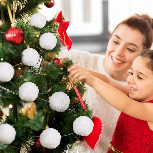 Vista 3 de Geosar 50 pompones blancos peludos para manualidades de invierno, varios