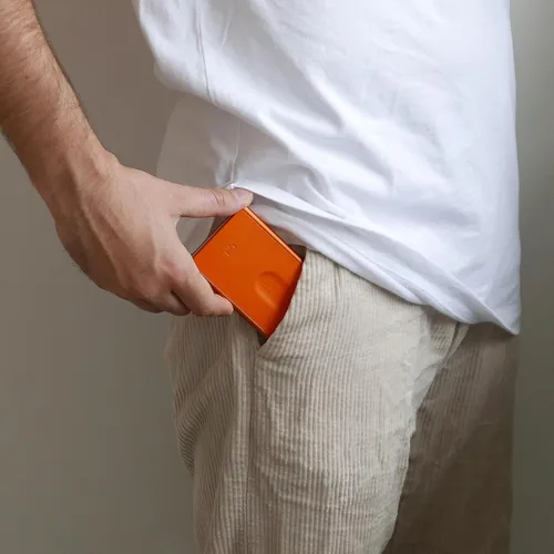 Vista 39 de ÖGON -DESIGNS- Tarjetero automático de aluminio, protección RFID contra fraude y desmagnetización, cartera delgada y minimalista para hombres
