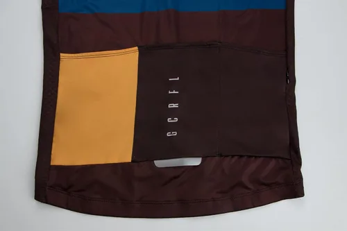 Vista 5 de Conjunto de camiseta de ciclismo para hombre, kit de ciclismo con bolsillo trasero con cremallera, pantalones cortos con bolsillos Race Fit