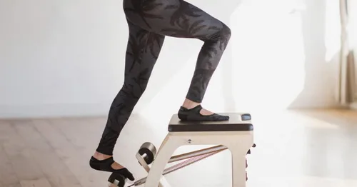 Vista 3 de TAVI NOIR Emma - Calcetines antideslizantes para mujer, antideslizantes, para entrenamiento deportivo activo, barra de pilates, calcetines de yoga