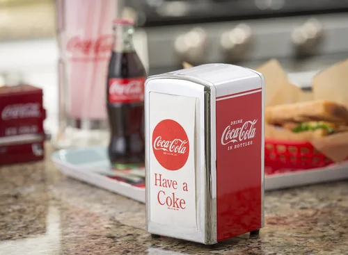 Vista 2 de TableCraft Coca-Cola CC342 - Dispensador de servilletas de Coca-Cola, color rojo, pequeño