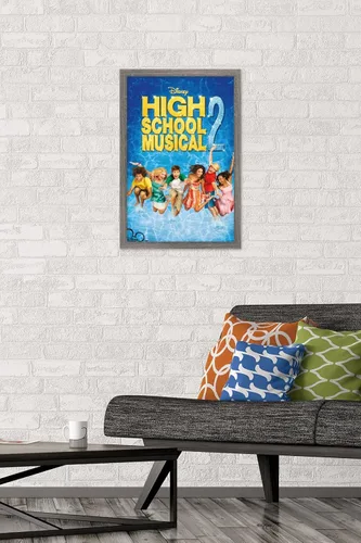 Vista 2 de Trends International High School Musical 2 - Póster de pared de una hoja, 14.725 x 22.375 pulgadas, versión enmarcada de madera de granero