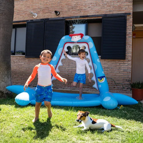 Vista 2 de Zone Tech - Aspersor de salpicaduras para niños al aire libre, gran aspersor inflable de tiburón con aro de baloncesto, almohadilla de salpicaduras