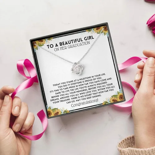 Vista 2 de BellezaNova Graduation Necklace For Her 2023 - Graduation Necklace 2019 For Women, Para La Reina De Mi Vida - Collar De Amor Infinito, Regalos Para