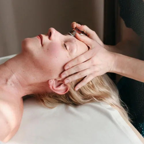Vista 7 de Gua Sha Herramientas faciales de acero inoxidable Mini Guasha herramienta para drenaje linfático facial