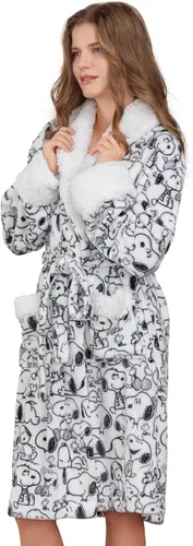 Vista 2 de Berkshire Blanket Peanuts Snoopy - Bata cálida para mujer con exclusiva tela VelvetLoft y cuello Sherpa