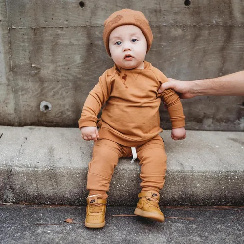 Vista 2 de Conjunto de ropa deportiva de manga larga con cuello redondo y pantalones para bebé niño