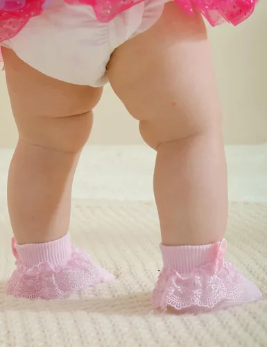 Vista 3 de PrinceSasa Juego de calcetines con volantes de encaje para niña pequeña paquete de 4