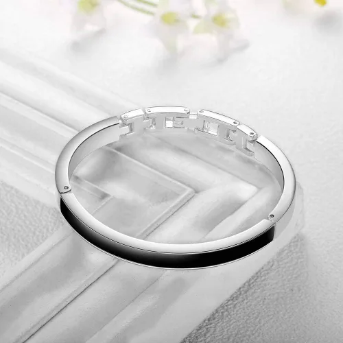 Vista 8 de Weicam Elegante pulsera de cuatro piezas para mujeres y niñas, reloj de pulsera analógico de cuarzo