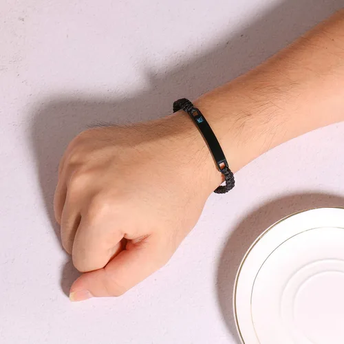 Vista 5 de XUANPAI Pulseras para parejas, personalizadas, hechas a mano, con cuerda trenzada, placa de identificación para mujeres y hombres, Metal, no conocido