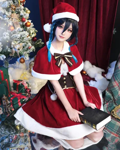 Vista 2 de FCCAM Disfraz de Papá Noel para mujer, Genshin Impact Venti, cosplay, disfraz de Navidad rojo con sombrero