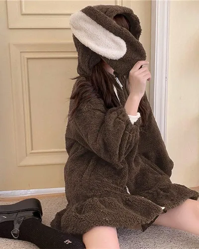 Vista 5 de BZB Sudaderas con capucha de conejo de anime Kawaii para mujer, suéter de conejo mullido y mullido para cosplay, abrigos