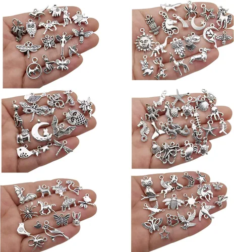 Vista 2 de Youdiyla Colección de 200 Dijes Mixtos, Tono Plata Antigua, Colgantes de Metal para Dijes, Suministros y Accesorios para Manualidades para Hacer