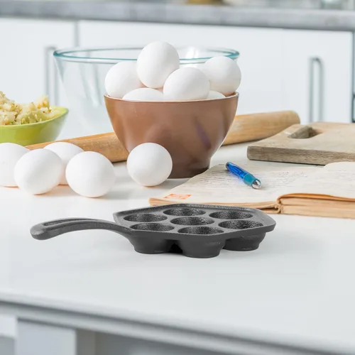 Vista 7 de Sartén de hierro fundido para panqueques daneses aebleskiver de Commercial CHEF, Utensilio de cocina de hierro fundido presazonado para bolitas