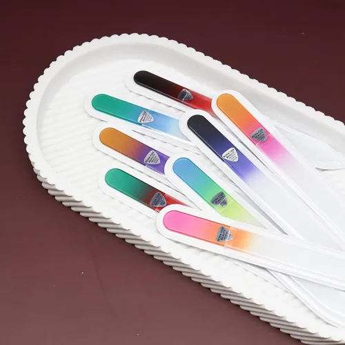 Vista 8 de Bona Fide Beauty Juego de limas de uñas de cristal checo de 8 piezas con fundas Lima de cristal de Bohemia checa, 8 limas de uñas de grano fino