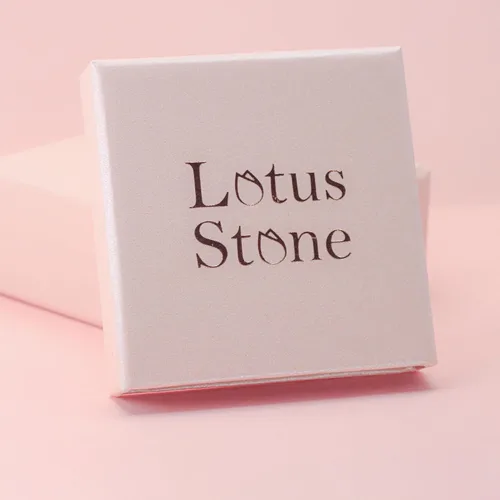 Vista 8 de Aretes de aro finos martillados, elegantes plata esterlina geométrica sólida, relleno de oro y relleno de oro rosa para mujer por Lotus Stone Jewelry