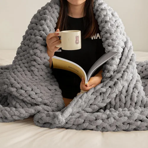 Vista 10 de ATMOSURELY Manta de punto grueso ultrasuave de color naranja quemado, acogedora y esponjosa, hecha a mano, con hilo de felpilla, para cama, sofá