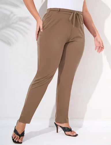 Vista 3 de KOJOOIN Pantalones de trabajo elásticos para mujer, talla grande, cintura elástica, pantalones casuales de negocios con bolsillos, pantalones