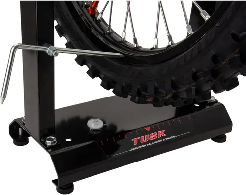 Vista 5 de Tusk, base de equilibrado y rectificación de ruedas de motocicleta.