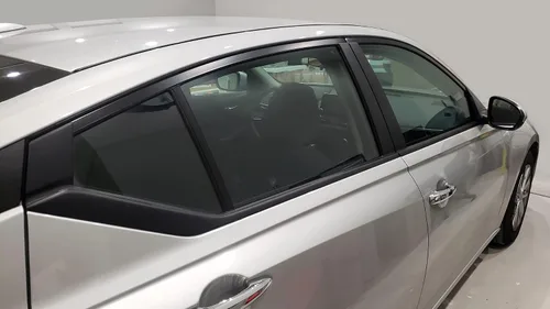 Vista 4 de Revestimiento de vinilo opaco cromado para Nissan Altima 2019-2022 (negro brillante)