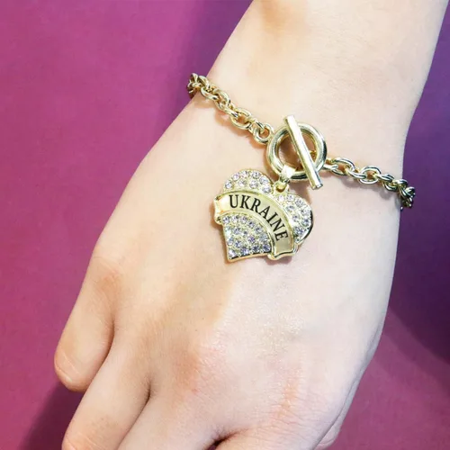 Vista 3 de Inspired Silver - Pulsera de oro con dije de corazón pavé con joyas de circonita cúbica