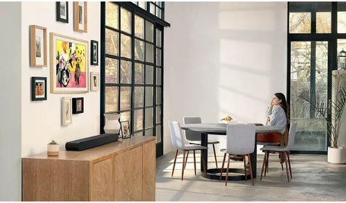 Vista 2 de SAMSUNG Barra de sonido HW-S60B de 3.1 canales con Dolby Atmos, DTS Virtual:X Q Symphony, sonido adaptativo, modo de juego, conexión Bluetooth, 2022