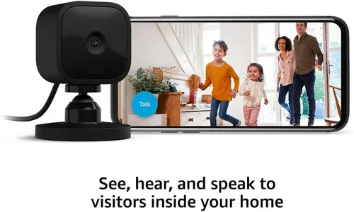Vista 3 de Blink Mini - Cámara de seguridad inteligente compacta, conectable, para interiores, con video de alta definición 1080 y detección de movimiento