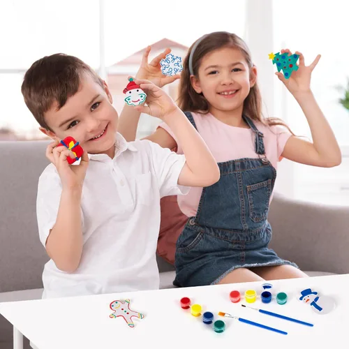 Vista 6 de ArtCreativity Kit de pintura de cerámica navideña para niños, 6 figuras de cerámica, 2 juegos de pintura y 2 pinceles, manualidades de Navidad