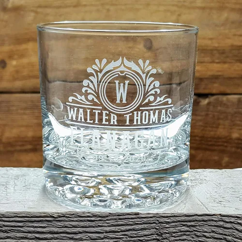 Vista 4 de Personalized Rock Whiskey 2x Glasses with Vintage Text Logo, Set of 2 glasses