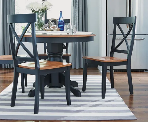Vista 2 de Home Styles - Par de sillas de comedor clásicas de color negro y roble, con construcción de madera maciza, acabado de roble de cabaña, respaldo