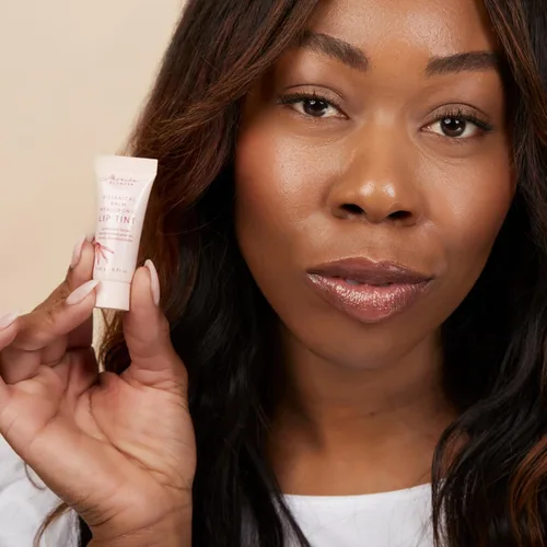 Vista 4 de Monika Blunder Beauty - Tinte labial hialurónico de bálsamo botánico - Frühling Mauve - Bálsamo labial vegano hidratante, no tóxico, libre