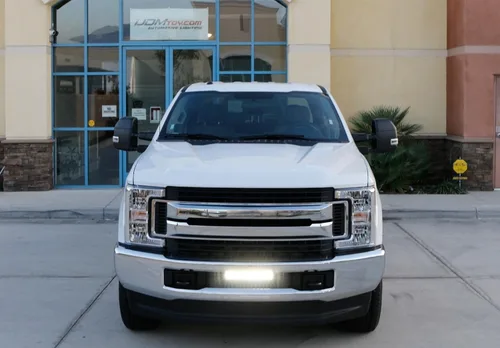 Vista 5 de iJDMTOY Barra de luz LED de 60 W de montaje de parachoques inferior compatible con Ford F-250 F-350 F-450 Super Duty 2017 en adelante, incluye barra