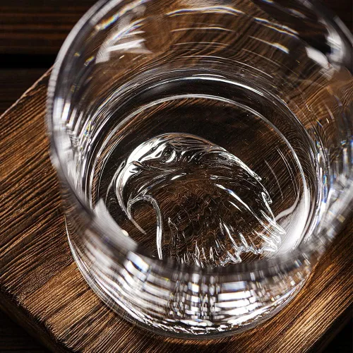 Vista 3 de Juego de 4 vasos de whisky con diseño de águila de 10 onzas