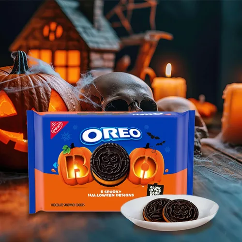 Vista 5 de OREO Galletas de Halloween de sándwich de chocolate con crema de naranja Edición limitada