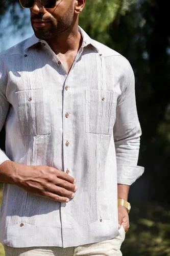 Vista 2 de Mojito Camisa Chacabana Guayabera 100% lino de manga larga - Plisado Heritage y botones artesanales