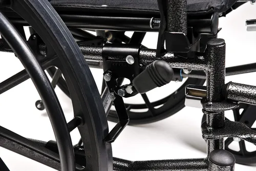 Vista 7 de Everest & Jennings Traveler L4 Silla de ruedas ligera – Nuestra silla de ruedas manual más ligera para adultos – Asiento de 16 x 16 pulgadas