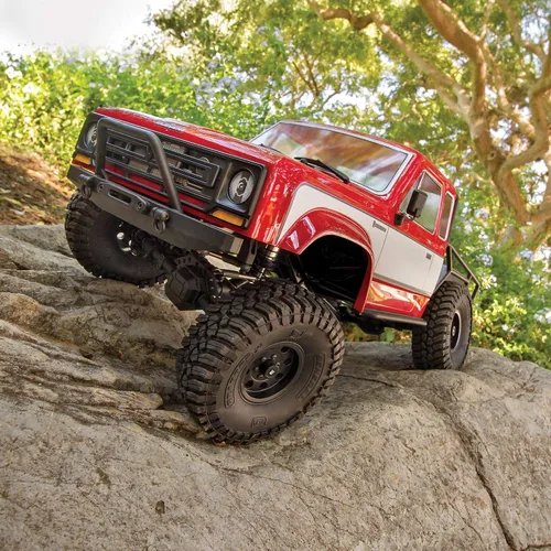 Vista 9 de Team Associated 1/10 Enduro Trail Truck Sendero HD 4 Wheel Drive RTR Listo para ejecutar LiPo Combo ASC40105C