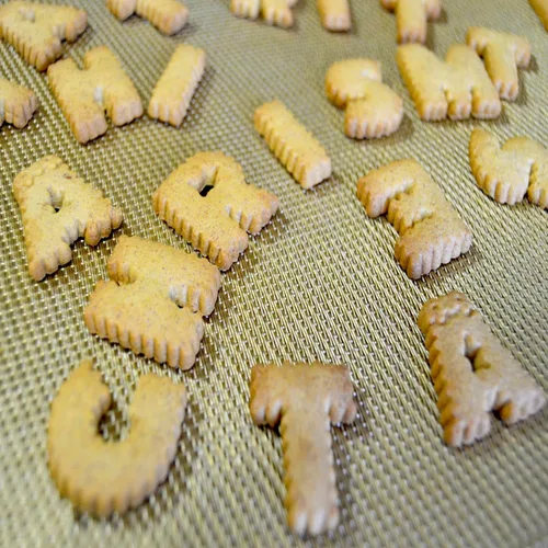 Vista 7 de 26 piezas de cortadores de galletas con letras del alfabeto de 3 pulgadas, moldes grandes de acero inoxidable para hornear, pasteles, fondant