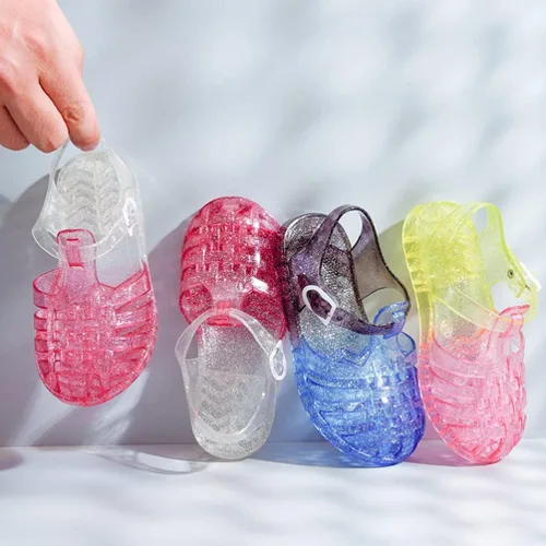 Vista 2 de USHOBE Sandalias de jalea de princesa para niñas, sandalias de verano para la playa, zapatos de gelatina con purpurina, sandalias planas