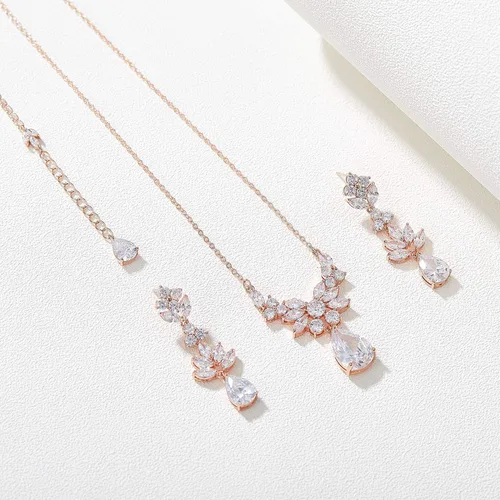 Vista 4 de SWEETV Juego de joyas de novia de lágrima para novias y damas de honor con diamantes de imitación de cristal para baile de graduación Cristal