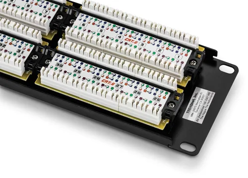 Vista 8 de Parche de panel de 8 puertos Cat5/5e TRENDnet para montar en pared o estanterías, sin blindaje