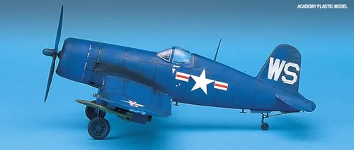 Vista 4 de Academia 1:48 - Vought F4 U-4B Corsair
