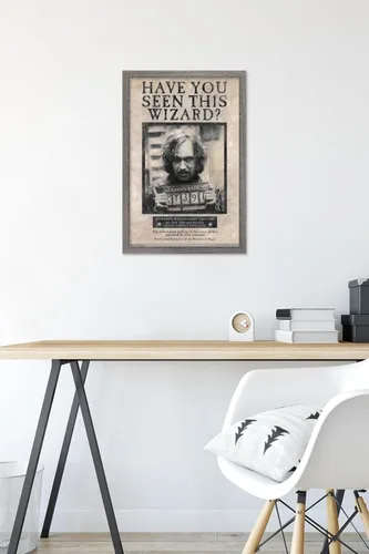 Vista 6 de Trends International El Mundo Mágico: Harry Potter - Póster de Buscado de Sirius Black, Póster de Pared, 14.725" x 22.375", Versión con Marco