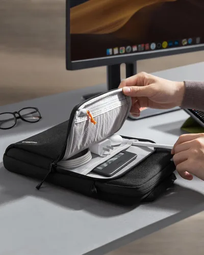 Vista 8 de tomtoc DefenderACE Funda de 11 Pulgadas para iPad Air M3 & iPad (A16), iPad Pro M4, M2 & M1, iPad 10 de 10.9 Pulgadas & Air 5, iPad 9 de 10.2