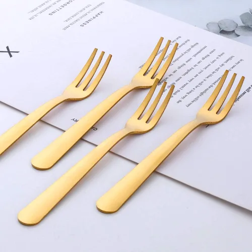 Vista 2 de Buyer Star Juego de 24 tenedores dorados de 5.5 pulgadas para ostras, de acero inoxidable, tenedores de pastelería para restaurante, hotel