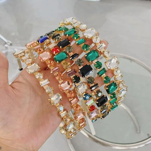 Vista 6 de Wiwpar Diademas de diamantes de imitación para mujeres y niñas, bandas elásticas para la cabeza delgadas con diamantes de imitación vintage, Negro