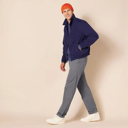 Vista 7 de Tienda Essentials Men's Slim-Fit Wrinkle-Resistant Flat-Front Chino Pant