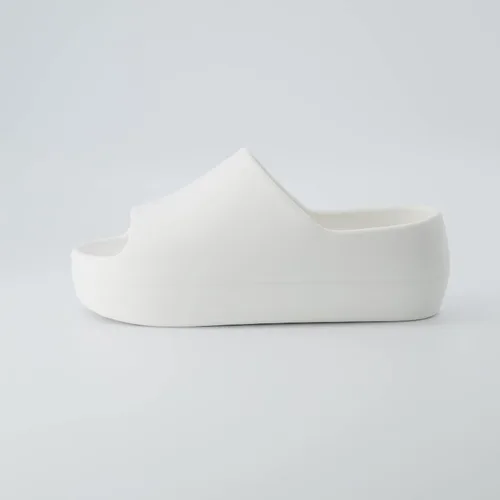 Vista 2 de CUSHIONAIRE Sandalia Harrison para mujer con +Comfort