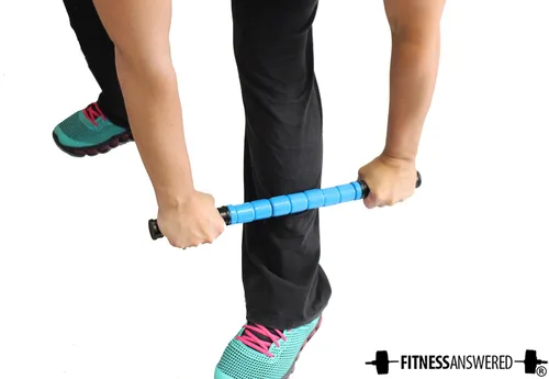 Vista 6 de The Stick Massage Roller Original Palo de masaje muscular para piernas