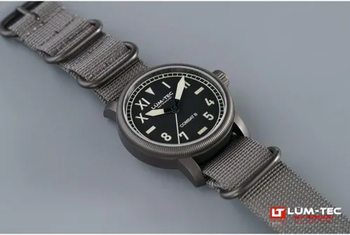 Vista 3 de Lum-Tec Reloj Combat B57 1.693 in, Moderno
